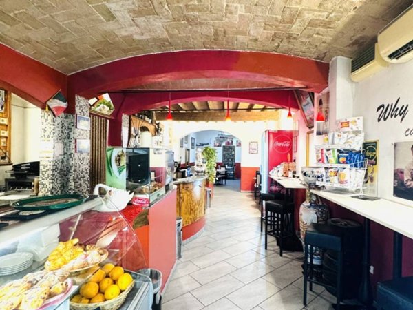 negozio in vendita a Modena in zona San Lazzaro / Modena Est