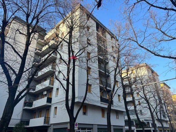 appartamento in vendita a Modena in zona Crocetta