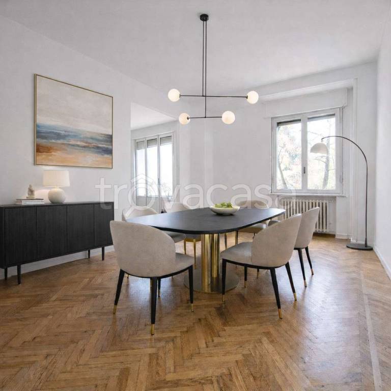 appartamento in vendita a Modena in zona Centro Storico