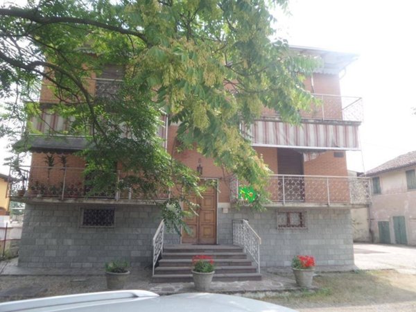 villa in vendita a Modena in zona Lesignana