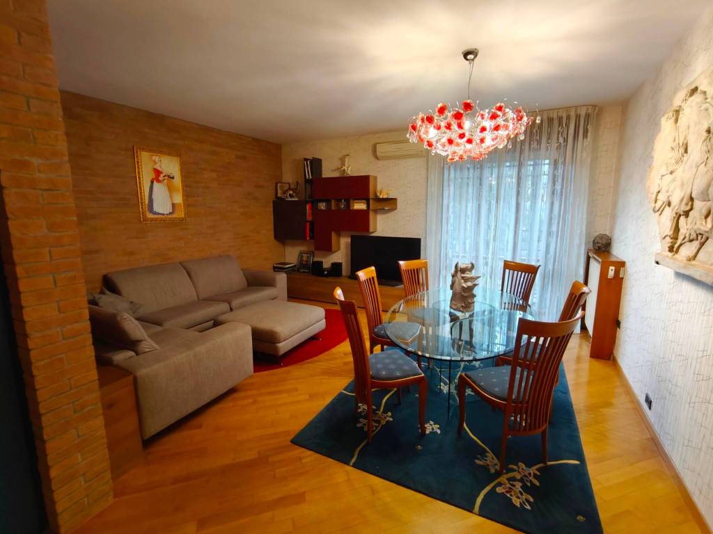 appartamento in vendita a Modena in zona Sant'Agnese