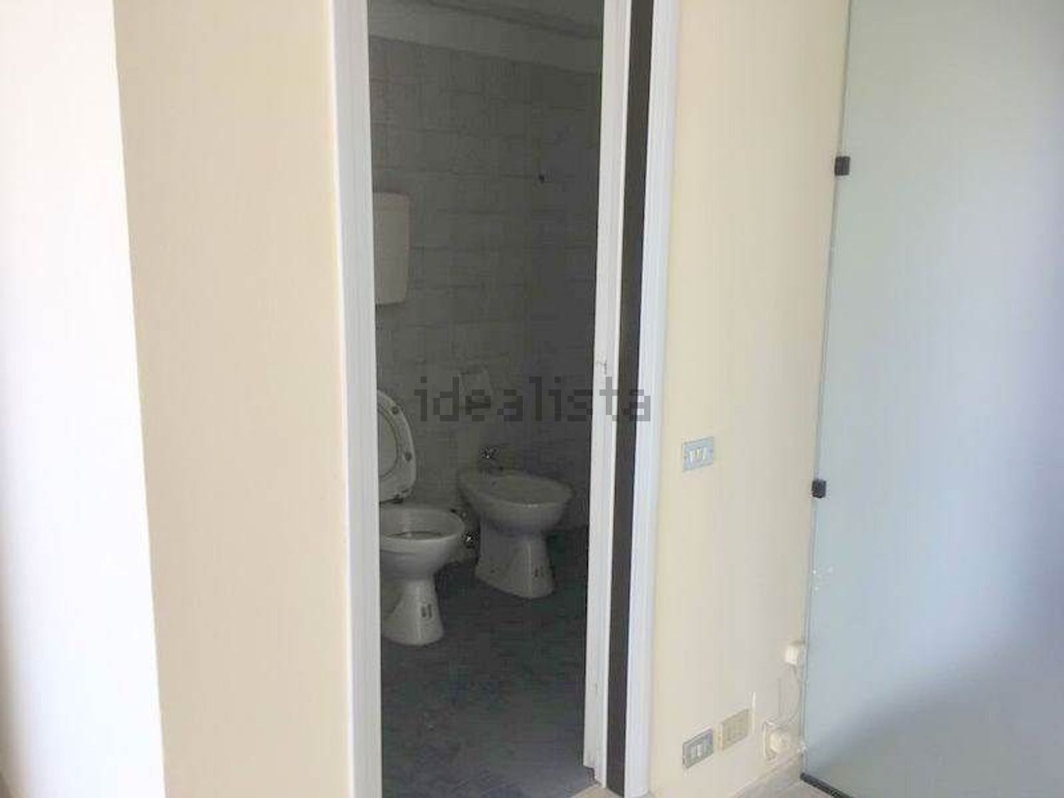 ufficio in vendita a Modena in zona San Faustino