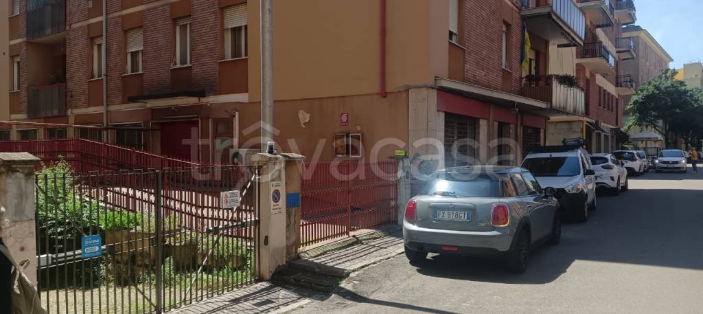 negozio in vendita a Modena