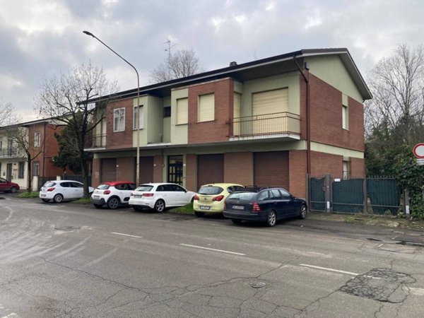 intera palazzina in vendita a Modena in zona San Lazzaro / Modena Est