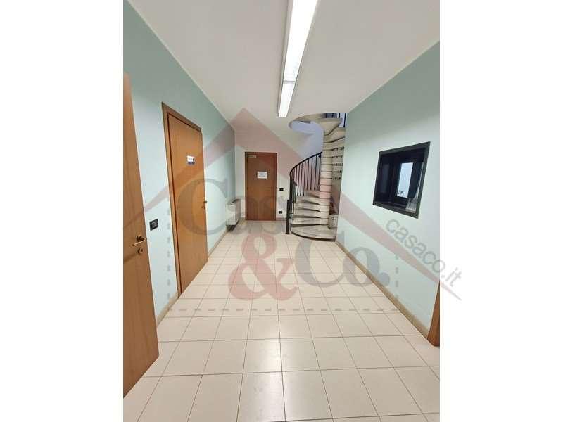 negozio in vendita a Modena