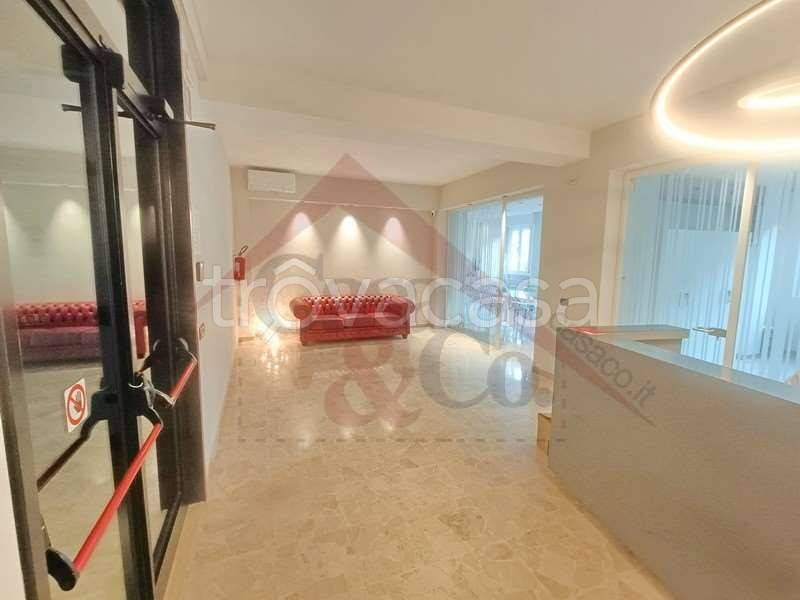 ufficio in vendita a Modena in zona Madonnina / Quattro Ville