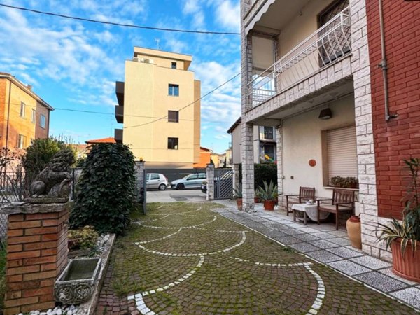 appartamento in vendita a Modena