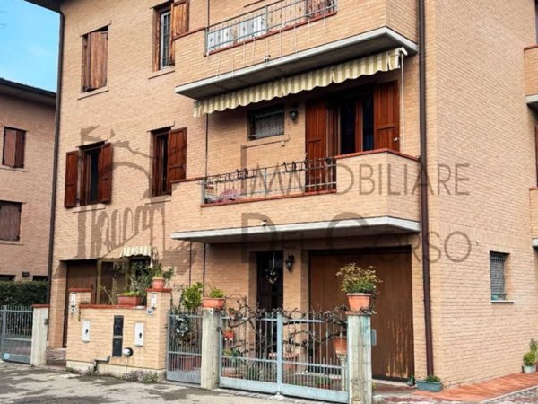 casa indipendente in vendita a Modena in zona San Lazzaro / Modena Est