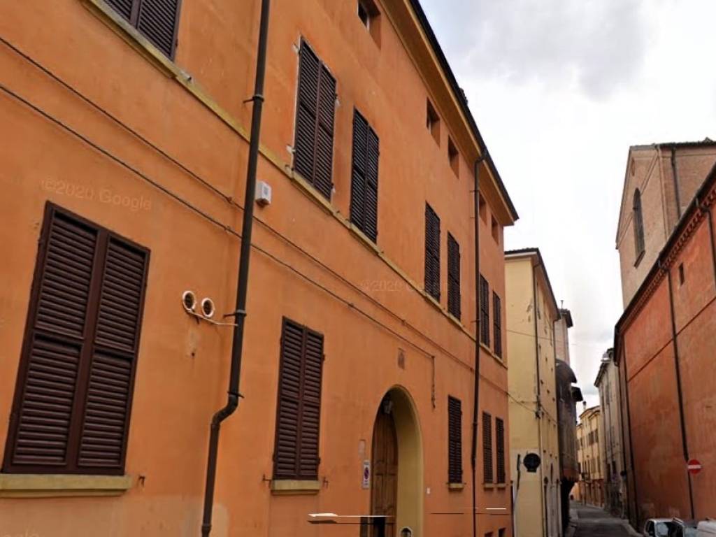 appartamento in vendita a Modena in zona Centro Storico