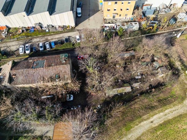 casa indipendente in vendita a Modena in zona San Lazzaro / Modena Est