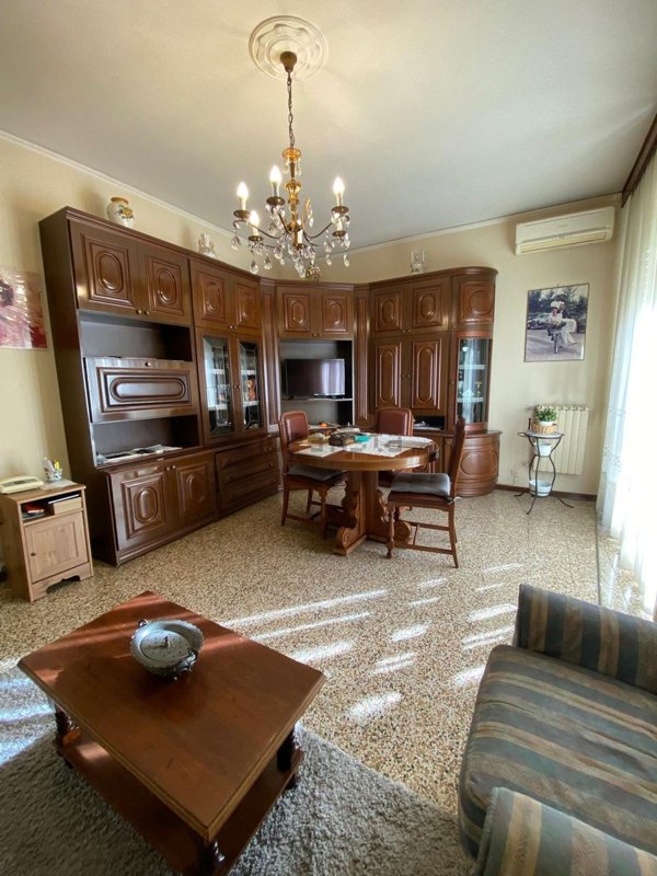 appartamento in vendita a Modena