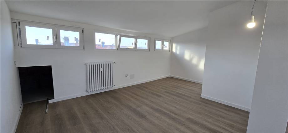 appartamento in vendita a Modena in zona Madonnina / Quattro Ville