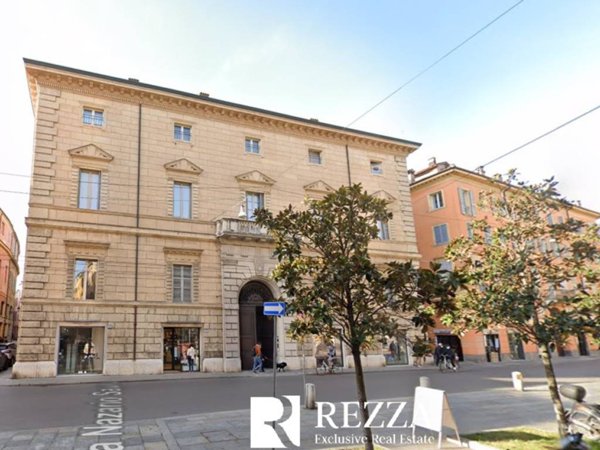 negozio in vendita a Modena in zona Centro Storico