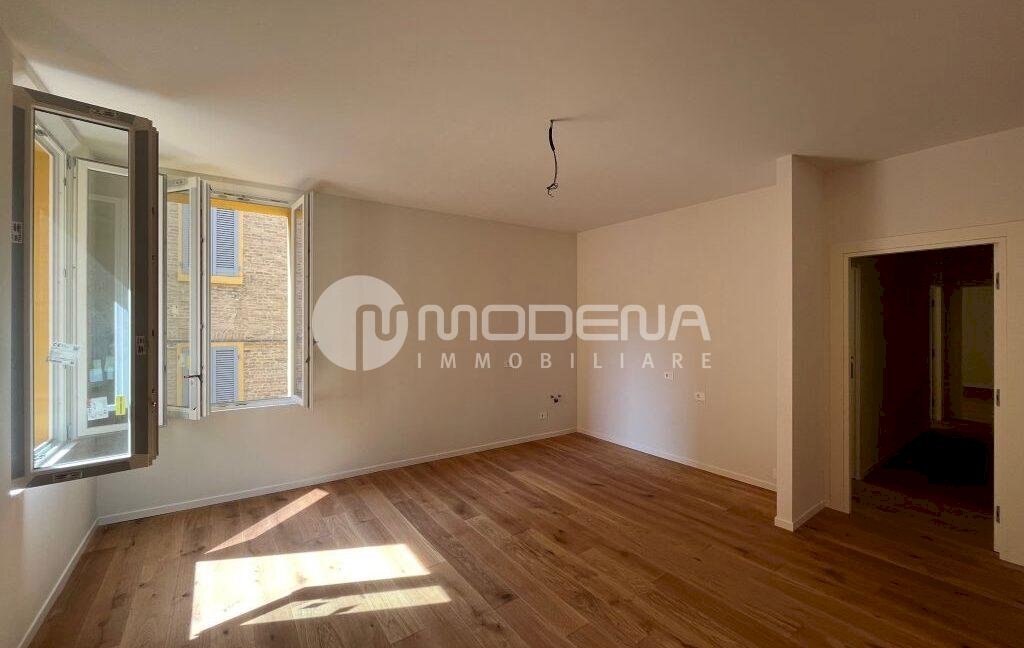 appartamento in vendita a Modena in zona Centro Storico
