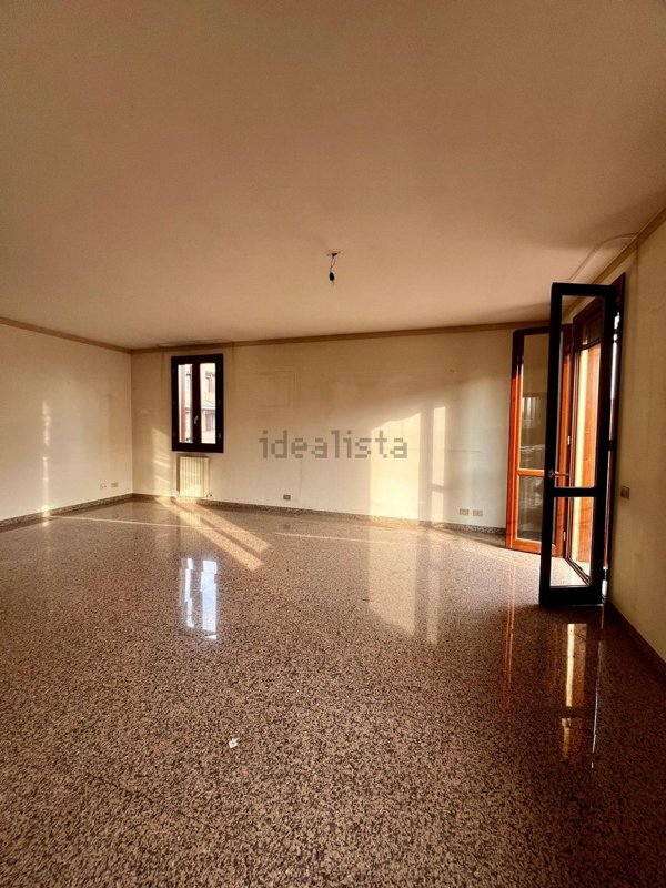 casa semindipendente in vendita a Modena in zona Crocetta