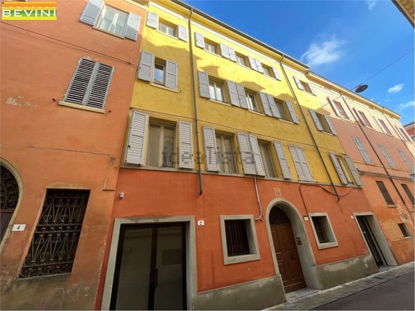 appartamento in vendita a Modena in zona Centro Storico