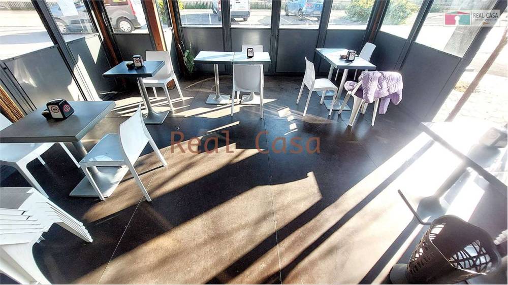 negozio in vendita a Modena in zona Madonnina / Quattro Ville