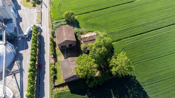 casa indipendente in vendita a Modena in zona Ganaceto