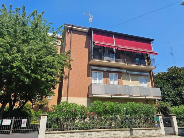 appartamento in vendita a Modena in zona Crocetta
