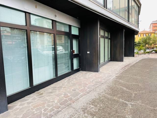 ufficio in vendita a Modena in zona Cognento