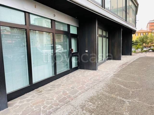 ufficio in vendita a Modena in zona San Faustino