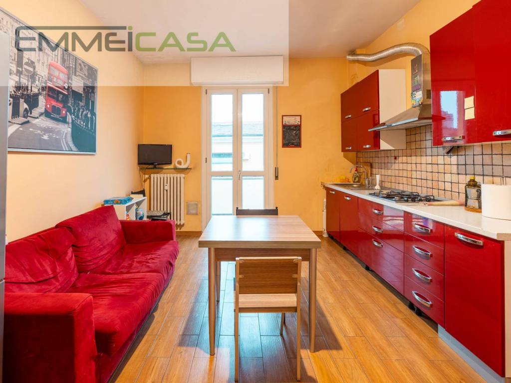 appartamento in vendita a Modena in zona Madonnina / Quattro Ville