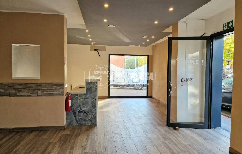 negozio in vendita a Modena in zona San Faustino