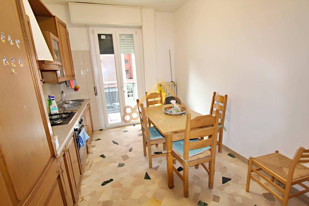 appartamento in vendita a Modena in zona Centro Storico