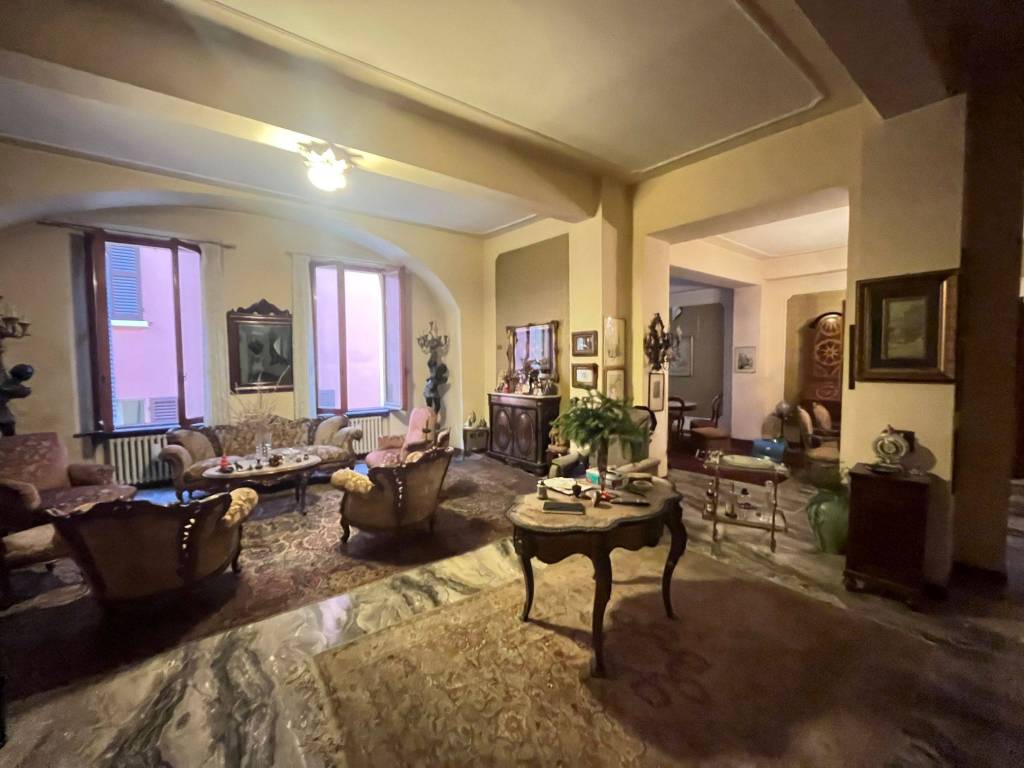 appartamento in vendita a Modena in zona Centro Storico