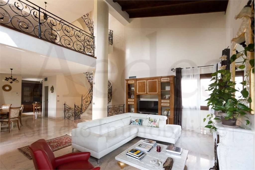 casa indipendente in vendita a Modena in zona Buon Pastore