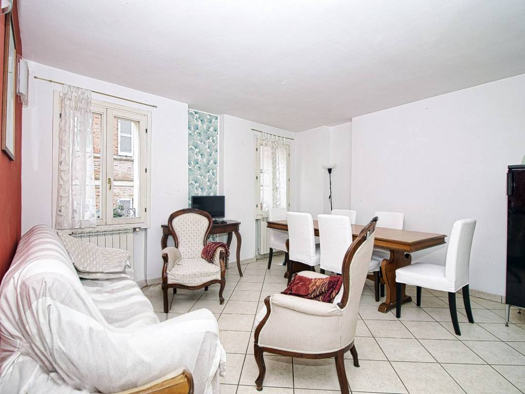 appartamento in vendita a Modena in zona Centro Storico