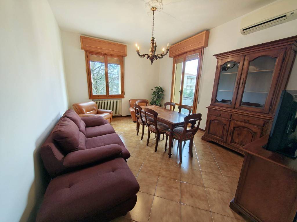 appartamento in vendita a Modena in zona Vaciglio