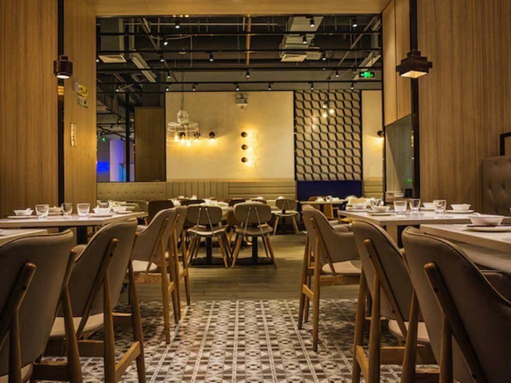 negozio in vendita a Modena in zona Madonnina / Quattro Ville