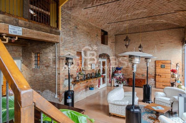 casa indipendente in vendita a Modena in zona Portile