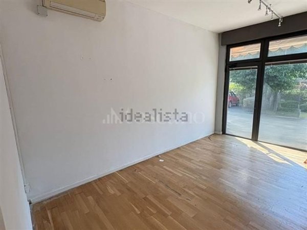 negozio in vendita a Modena in zona Sant'Agnese