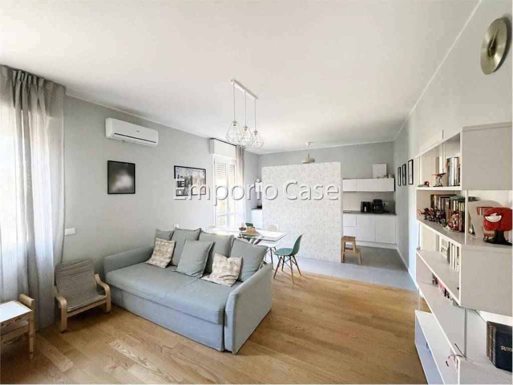 appartamento in vendita a Modena in zona Amendola