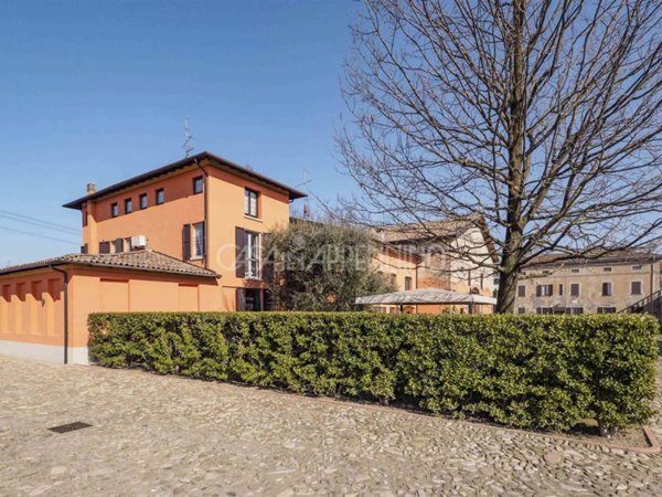 casa indipendente in vendita a Modena in zona Baggiovara