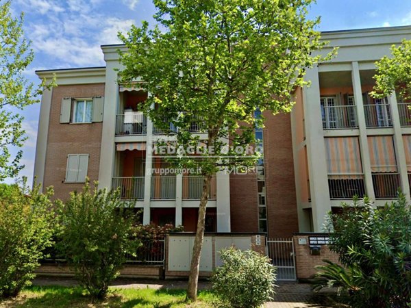 appartamento in vendita a Modena in zona Madonnina / Quattro Ville