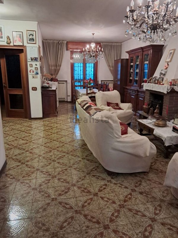 casa indipendente in vendita a Modena in zona Crocetta