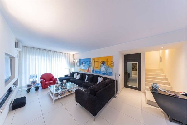 casa indipendente in vendita a Modena in zona San Faustino