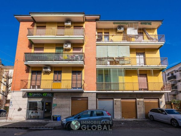 appartamento in vendita a Modena in zona Madonnina / Quattro Ville