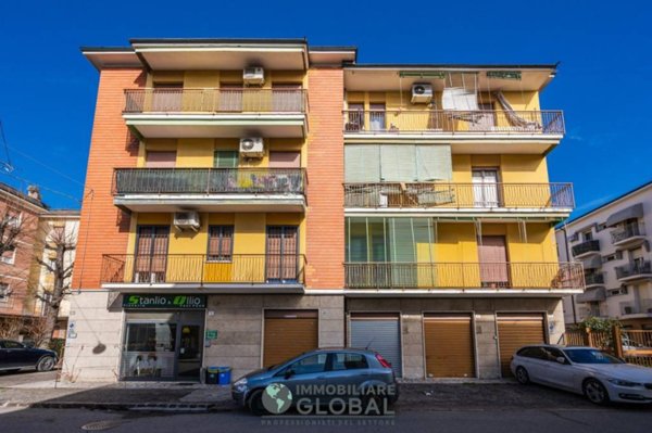 appartamento in vendita a Modena in zona Madonnina / Quattro Ville