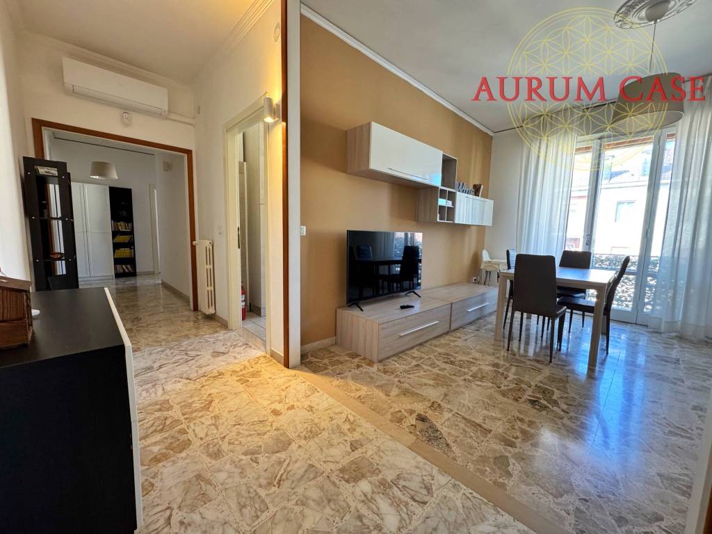 appartamento in vendita a Modena in zona Crocetta