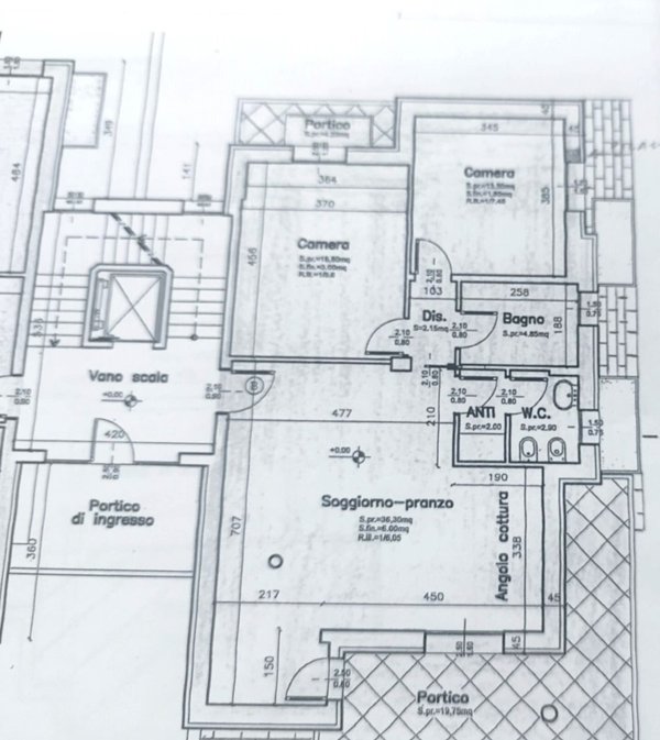 appartamento in vendita a Modena in zona Albareto