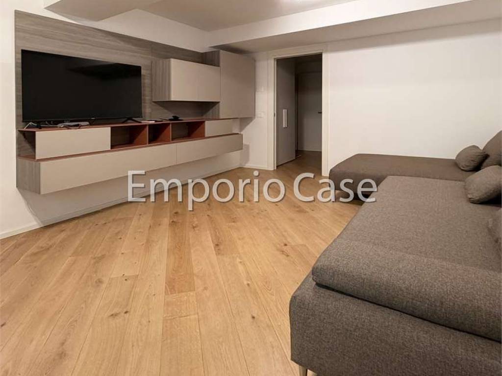 appartamento in vendita a Modena in zona Centro Storico