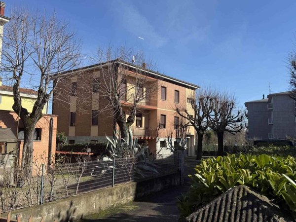 casa indipendente in vendita a Modena in zona San Cataldo