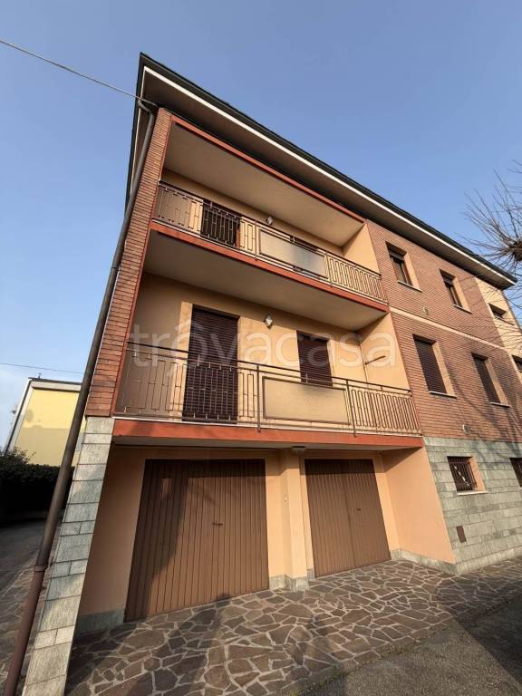 casa indipendente in vendita a Modena in zona Madonnina / Quattro Ville