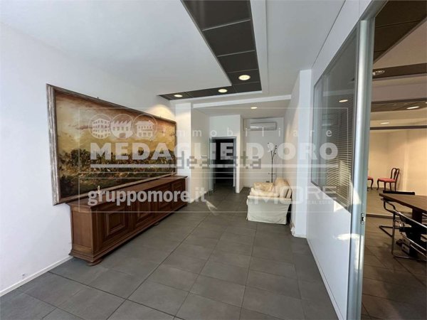 ufficio in vendita a Modena in zona Centro Storico