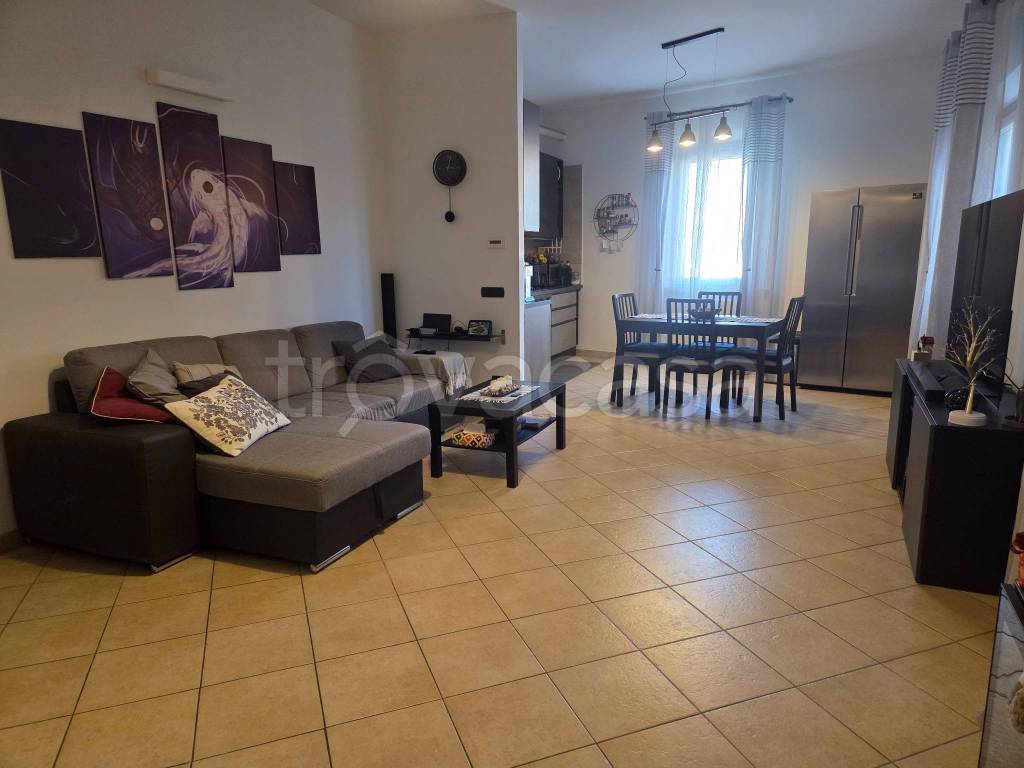 appartamento in vendita a Modena in zona Madonnina / Quattro Ville