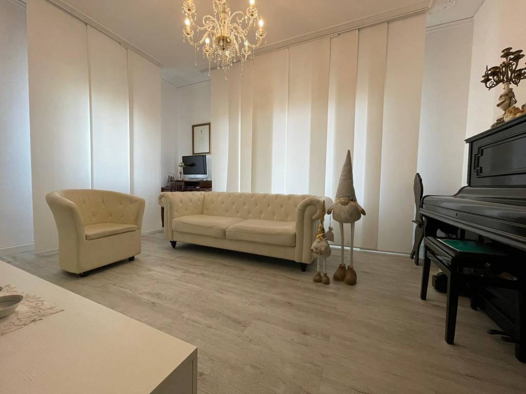 appartamento in vendita a Modena in zona Centro Storico